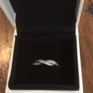 Pandora ring